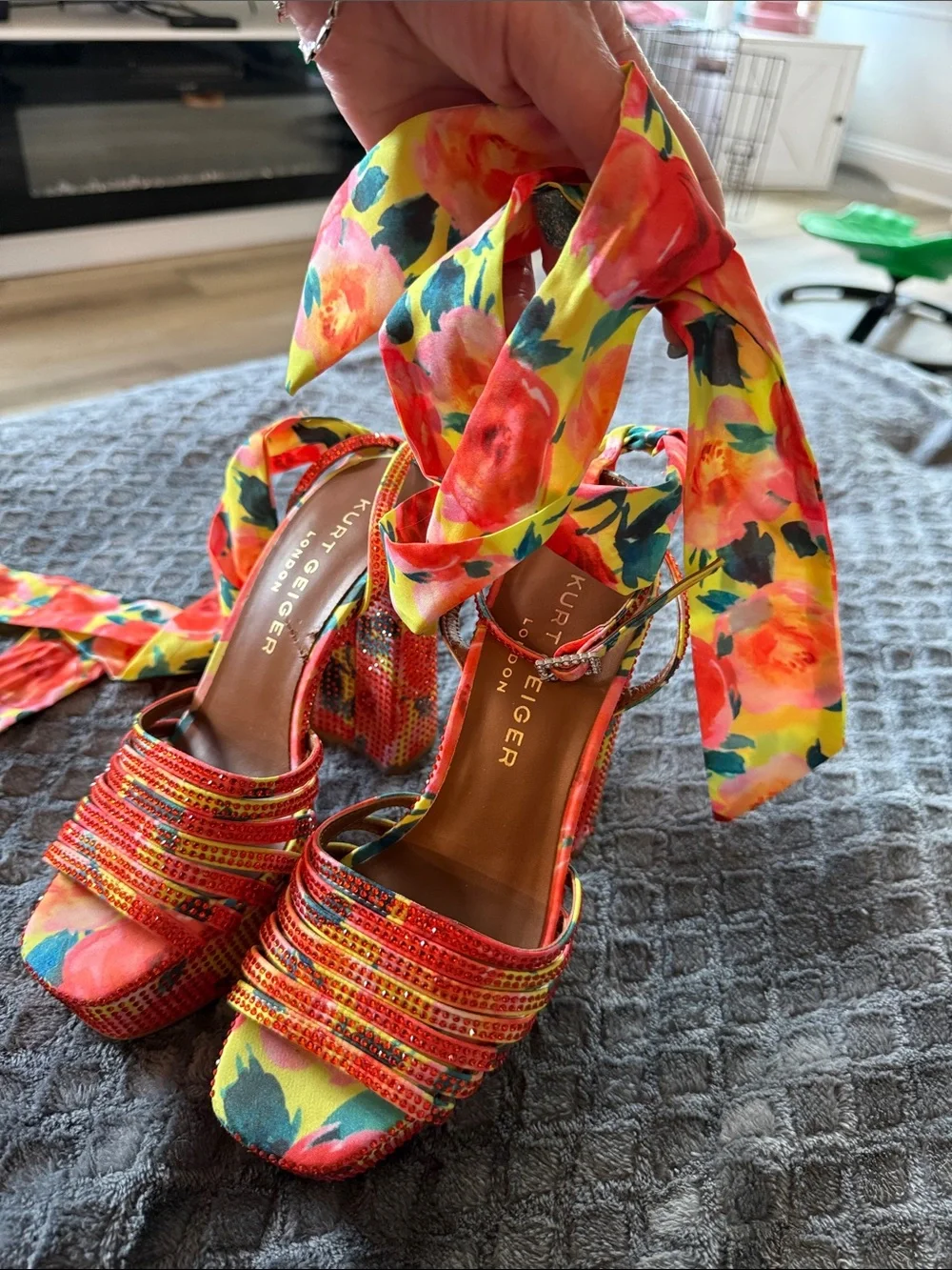 Kurt Geiger Red Multicolor Floral Platform Sandals with Floral Ties